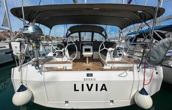 Bavaria C42