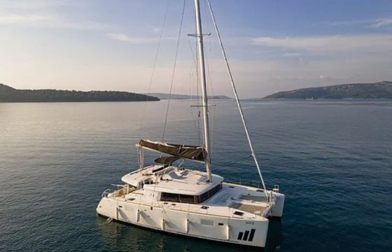 Lagoon 450 F