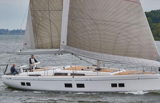 Hanse 548