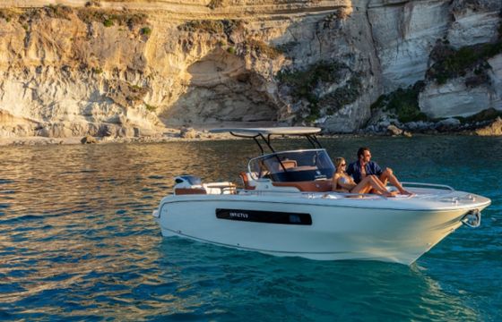 Invictus 270 CX