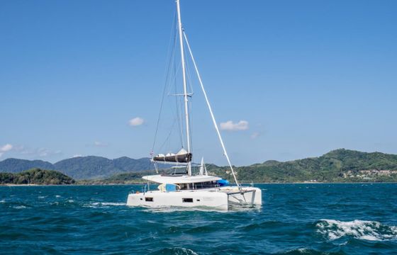 Lagoon 42