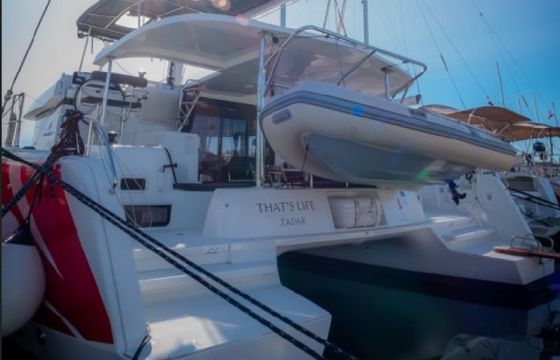 Lagoon 42