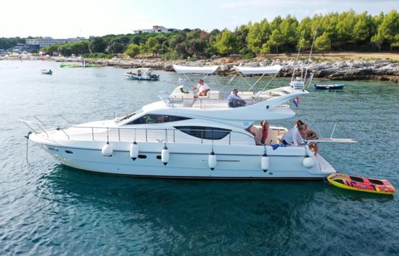 Ferretti 460