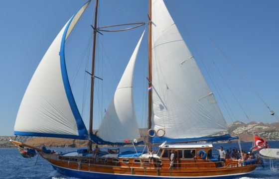 Sailing Gulet Musandira