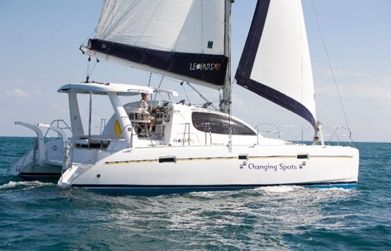 Leopard Catamarans / Robertson & Caine Leopard 40