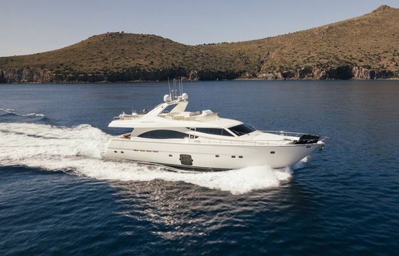 Ferretti Yachts 830 Flybridge
