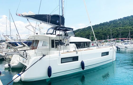 Lagoon 40