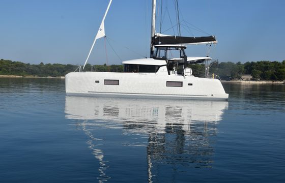 Lagoon 42