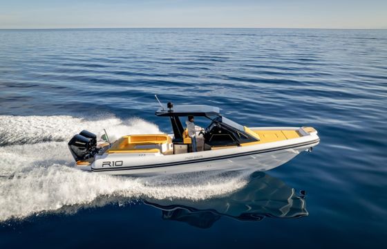 Renier R10 Cabin Tourer