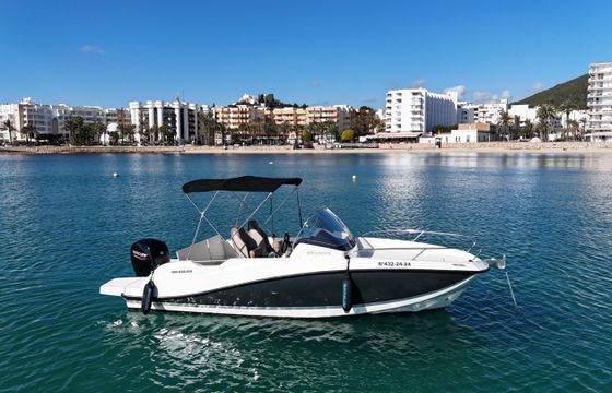 Quicksilver 605 Sundeck