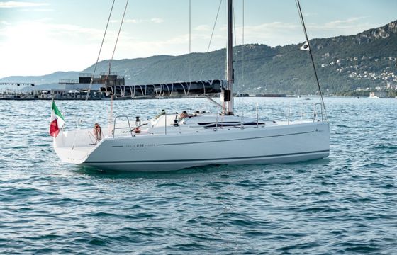 Italia Yachts Italia 9.98