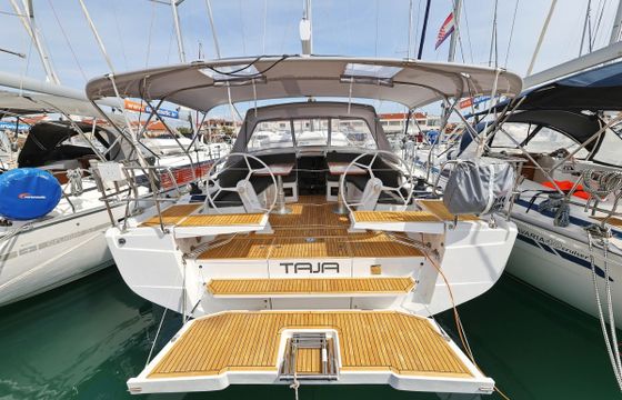 Hanse 410