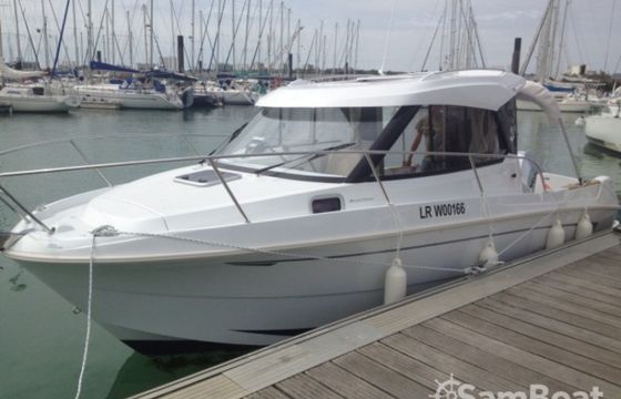 Bénéteau Antares 780 HB