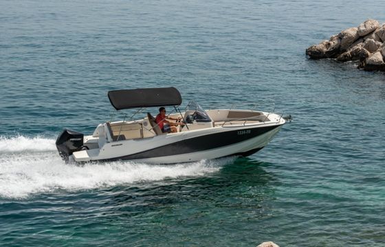 Quicksilver Activ 755 Open