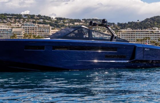 EVO Yachts Evo R6