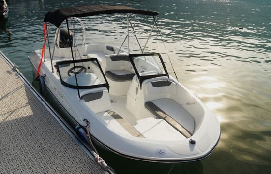 Bayliner E6