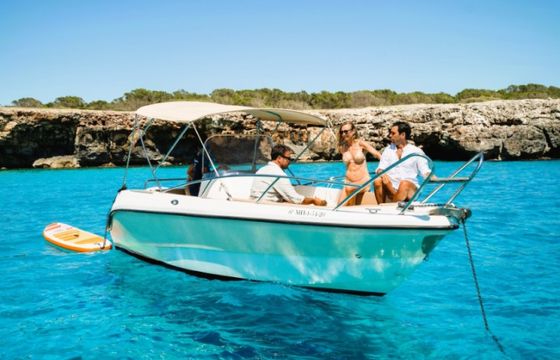 Polyester Yacht Open 605