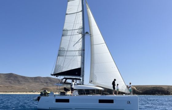 Lagoon 40