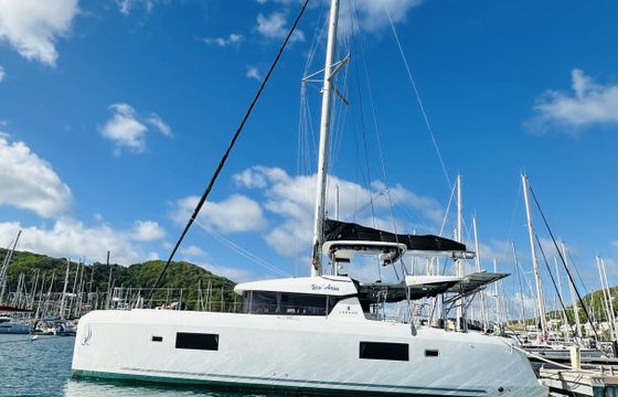 Lagoon 42