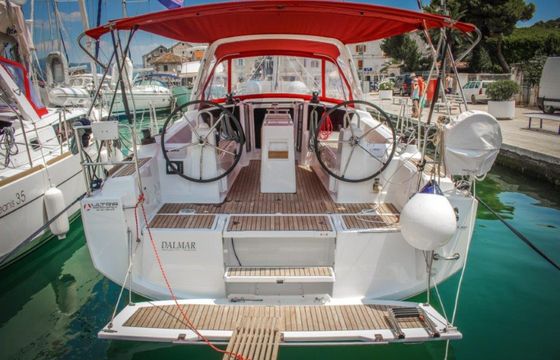 Bénéteau Oceanis 35