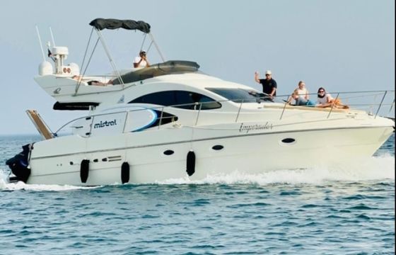 Azimut 42 Fly