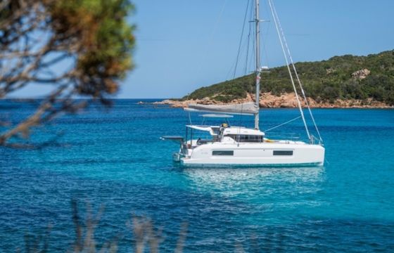 Lagoon 38