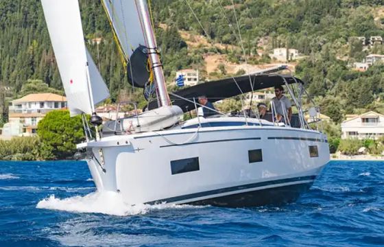 Bavaria C38