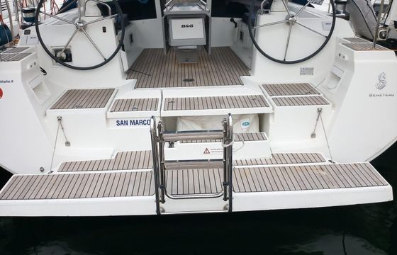 Bénéteau Oceanis 48