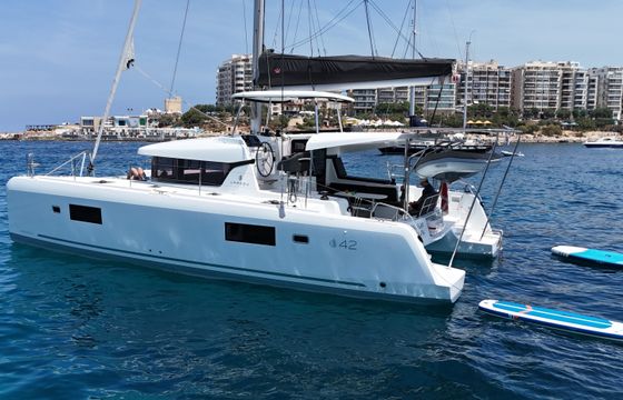Lagoon 42
