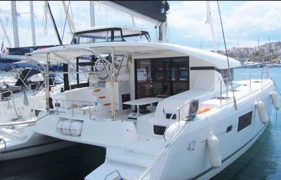 Lagoon 42