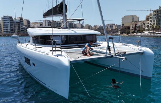Lagoon 42