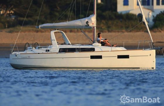 Bénéteau Oceanis 35