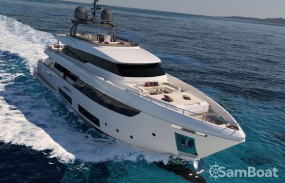 Ferretti 33.00 metres (108' 3")