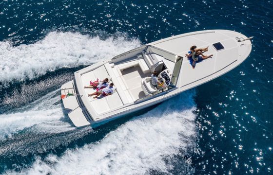 Tornado 38 Flush Deck