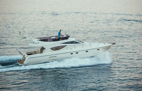 Ferretti Yachts 460i