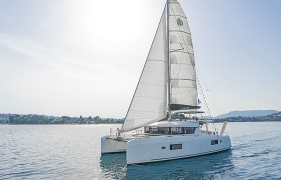 Lagoon 42