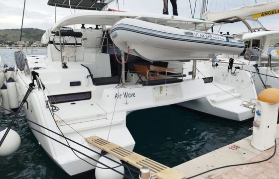 Lagoon 42