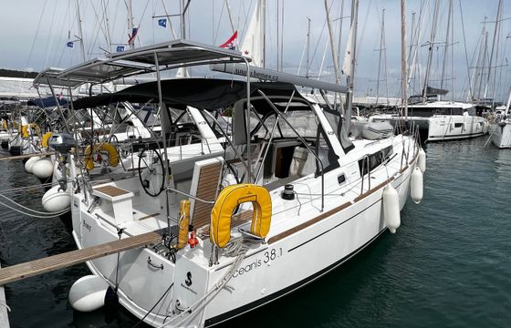 Bénéteau Oceanis 38.1