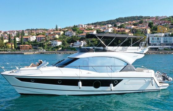 Bénéteau Monte Carlo 52