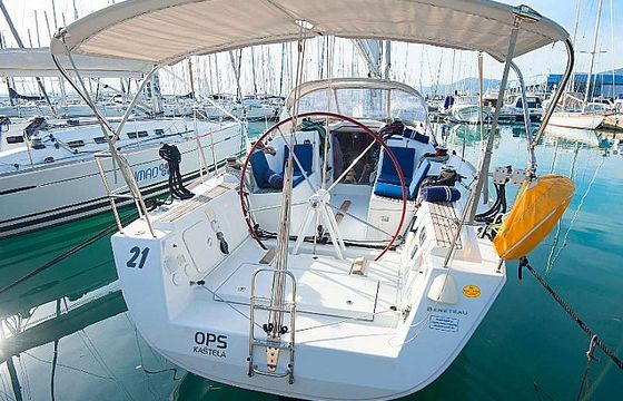 Bénéteau First 35