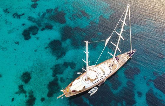 Perini Navi Tamarita