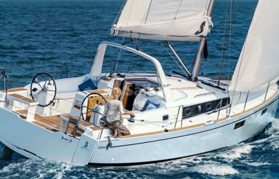 Bénéteau Oceanis 38.1 (3 Cab)
