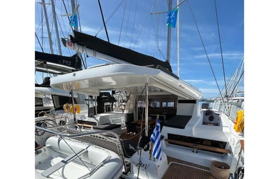 Lagoon 43