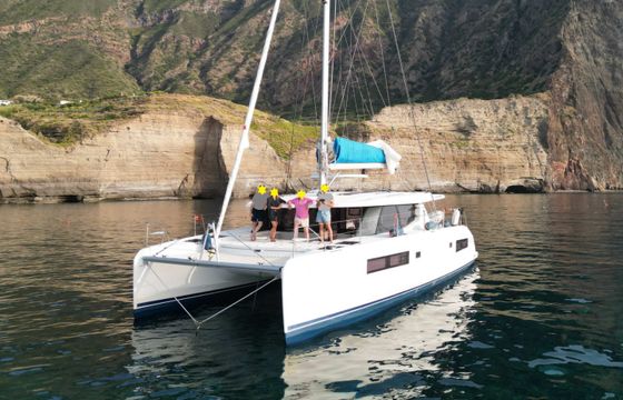 Leopard Catamarans / Robertson & Caine Leopard 45