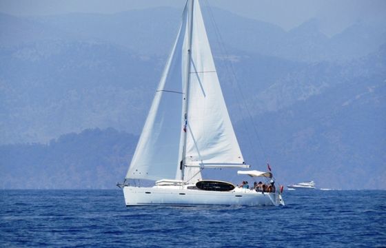 Bénéteau Oceanis 43