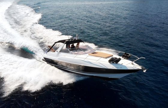 Sunseeker Martinique