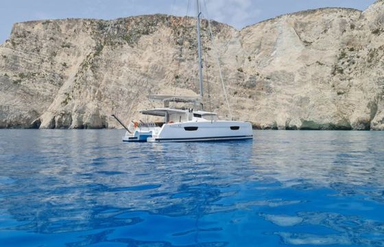 Fountaine Pajot Astrea 42
