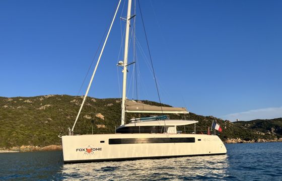 Lagoon 450 Sport Top