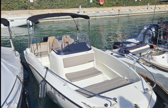 Quicksilver Activ 605 Sundeck