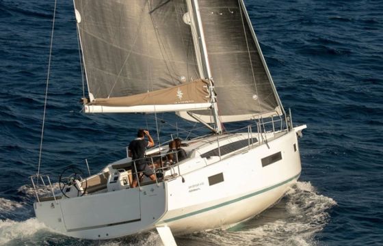 Jeanneau Sun Odyssey 410 Performance - New sail